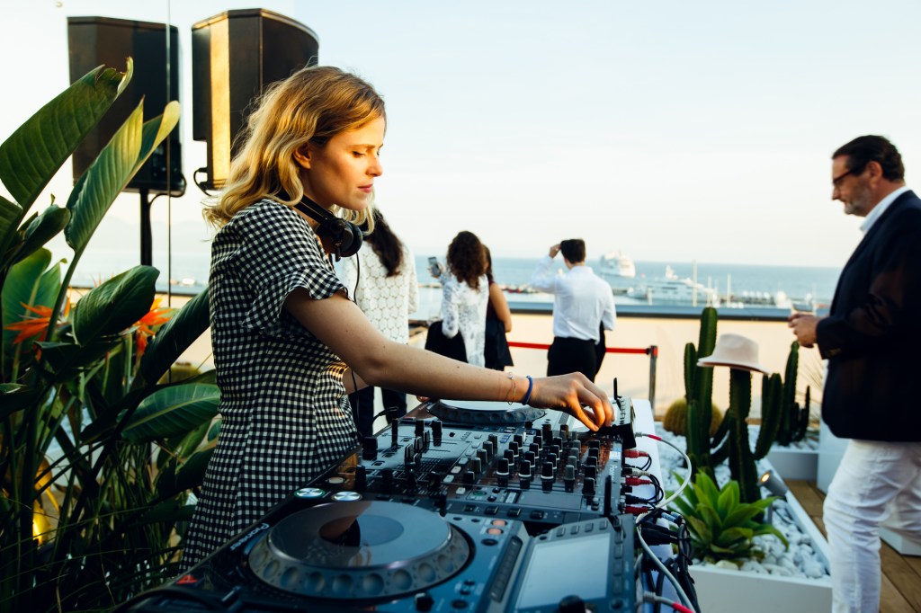 Mouton Cadet Ice Party / David Zagdoun Photographe