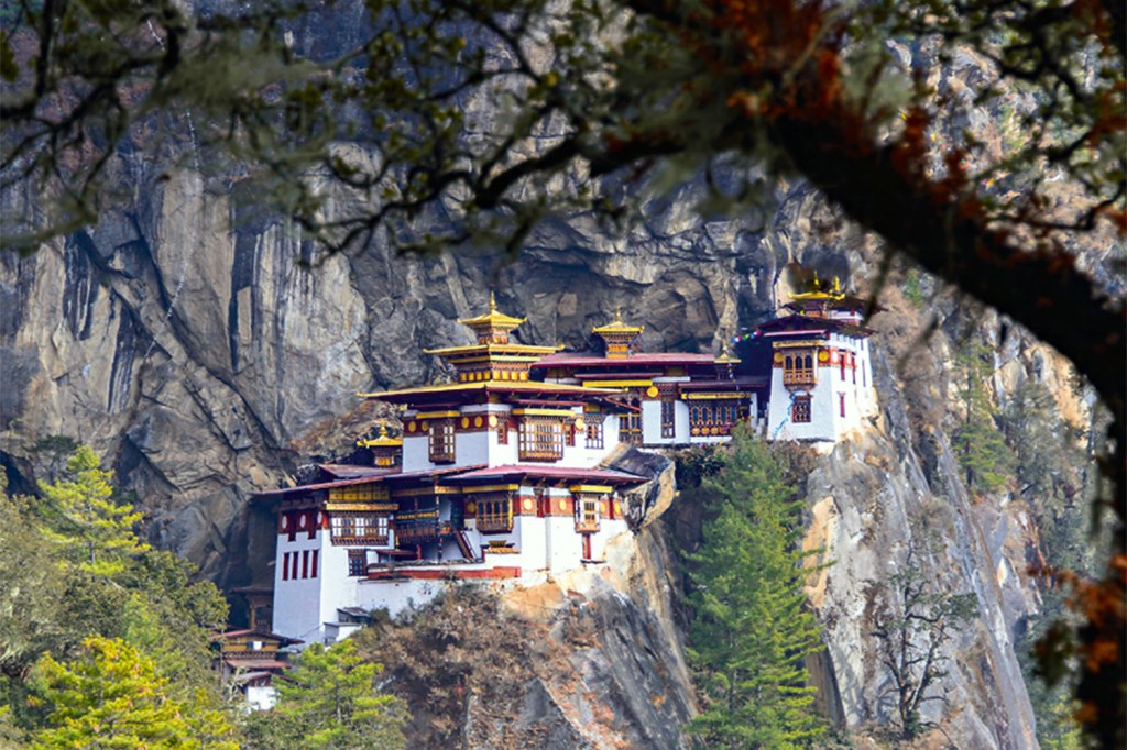 Luxury Aman Hotel Amankora in Bhutan – A Himalayan Wellness Retreat